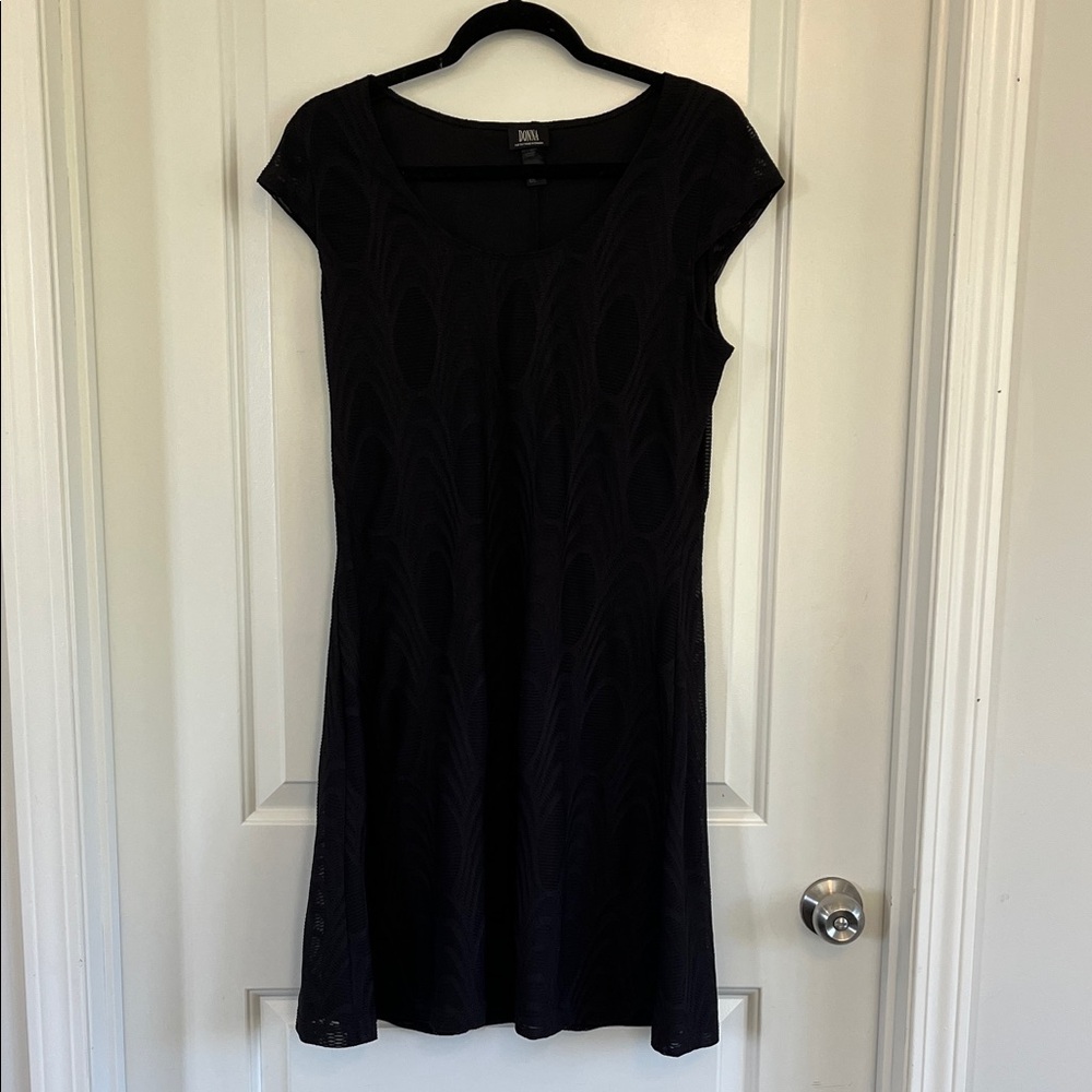 Donna lace overlay fit and flare dress size large